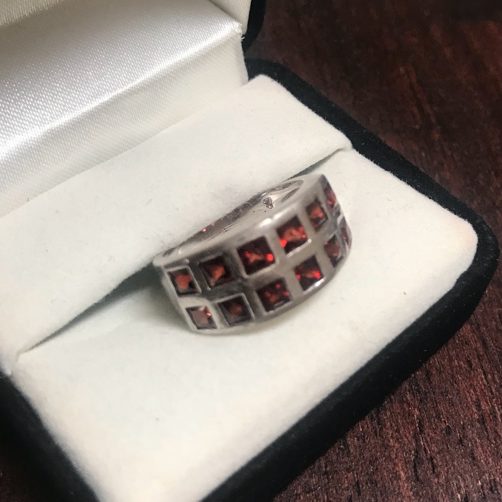 Red gemstone ring size 7